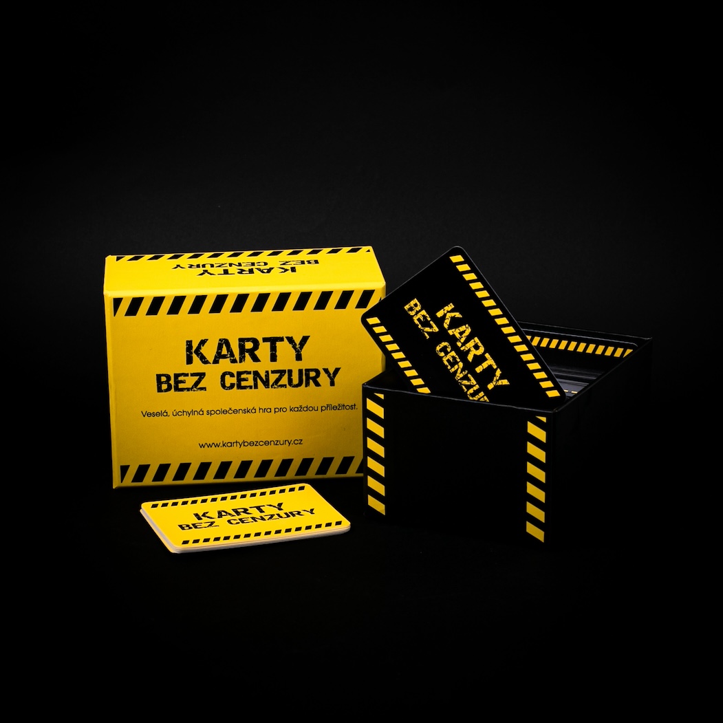 Karty bez cenzury – karty proti lidskosti